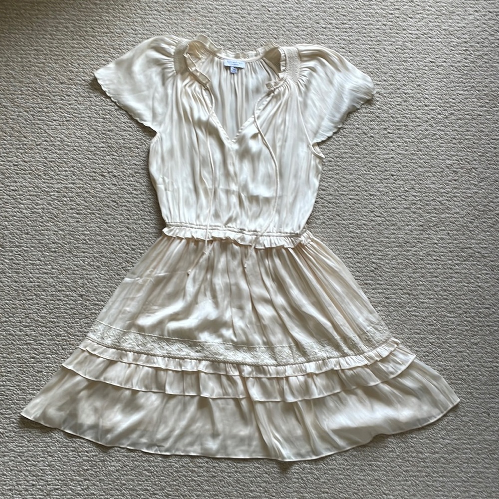 Satin-like ruffle skirt